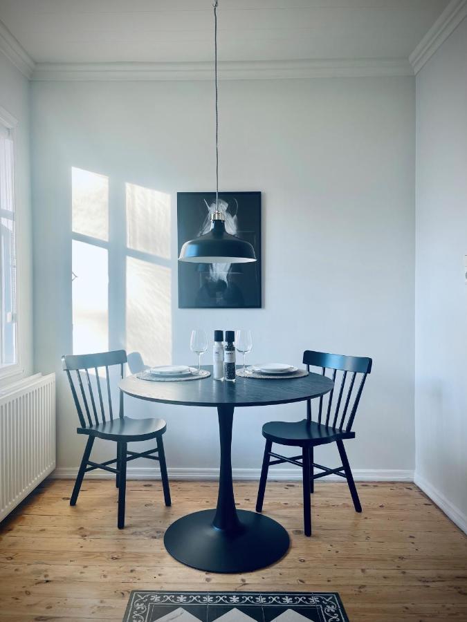 Day Dream Central Akureyri Three Bedroom Apt エクステリア 写真