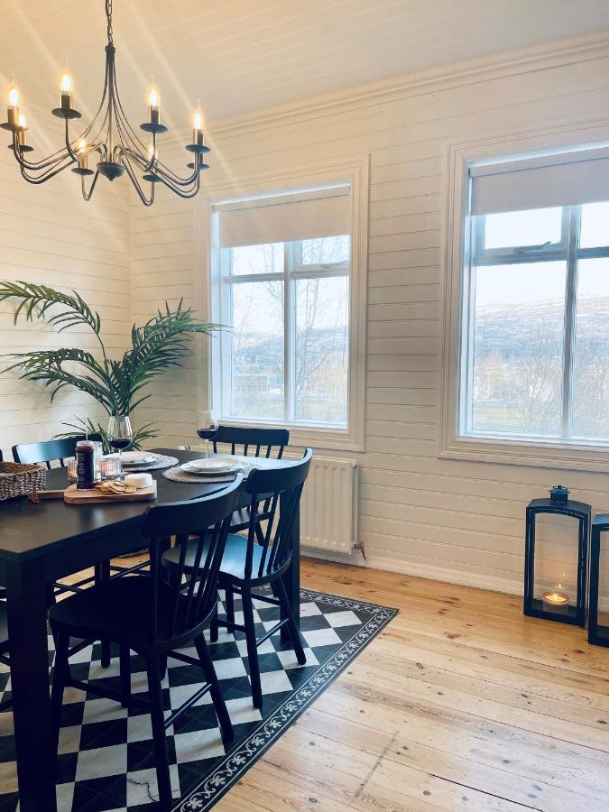 Day Dream Central Akureyri Three Bedroom Apt エクステリア 写真