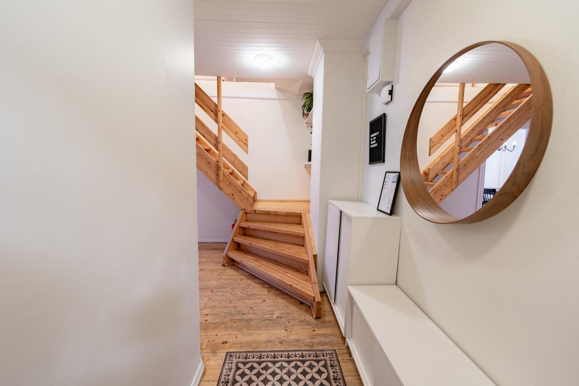Day Dream Central Akureyri Three Bedroom Apt エクステリア 写真