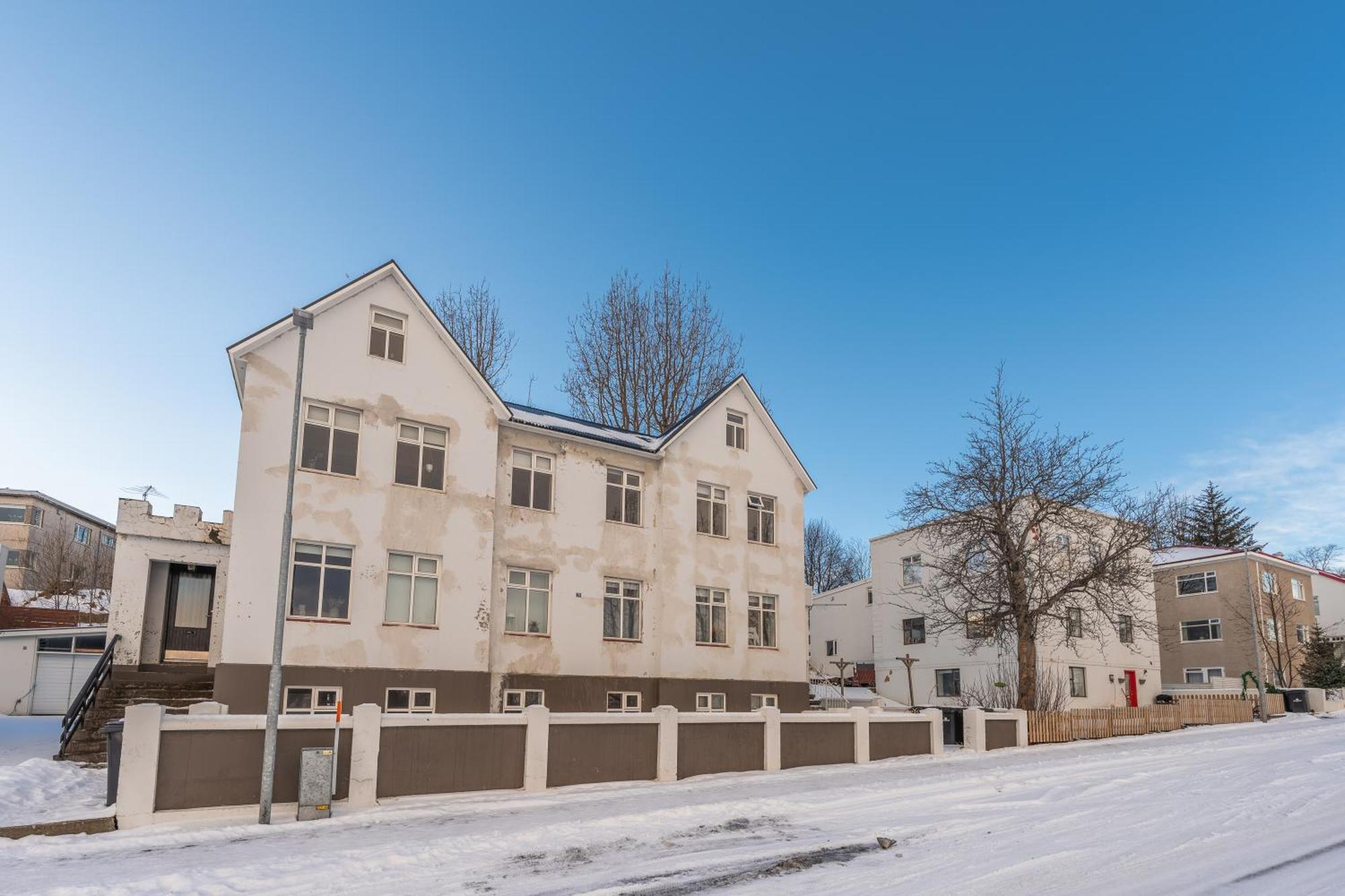 Day Dream Central Akureyri Three Bedroom Apt エクステリア 写真